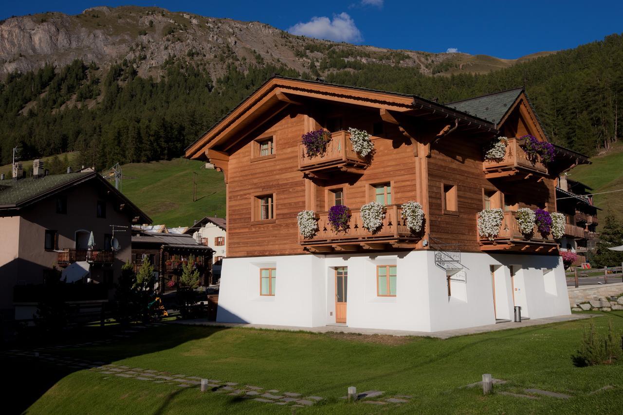 Les Fleurs Bleues Aparthotel Livigno Ngoại thất bức ảnh