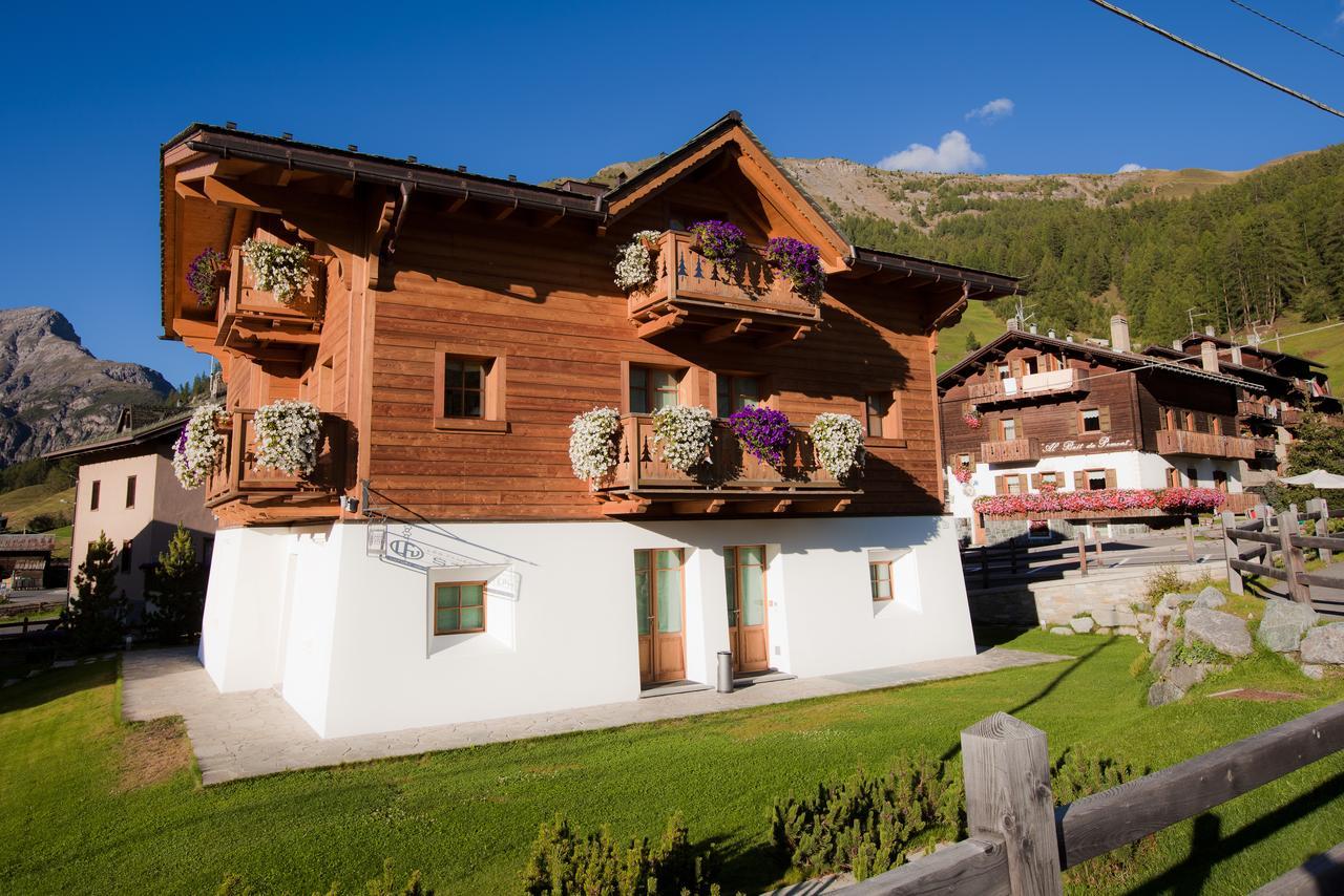 Les Fleurs Bleues Aparthotel Livigno Ngoại thất bức ảnh