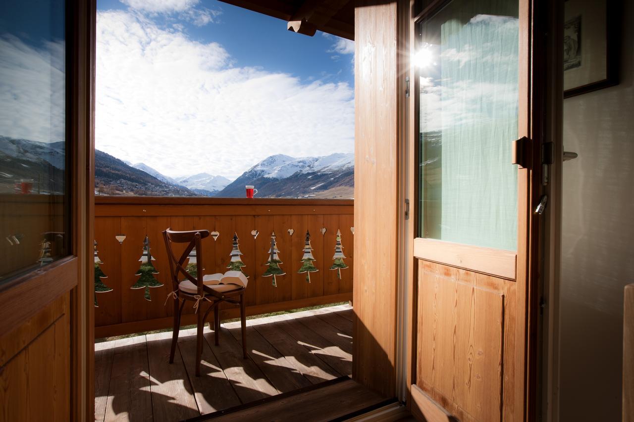 Les Fleurs Bleues Aparthotel Livigno Ngoại thất bức ảnh